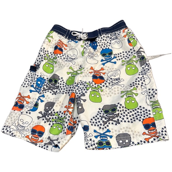 Hanna Andersson boy’s pirate swim trunks size 6 120 - Picture 2 of 8